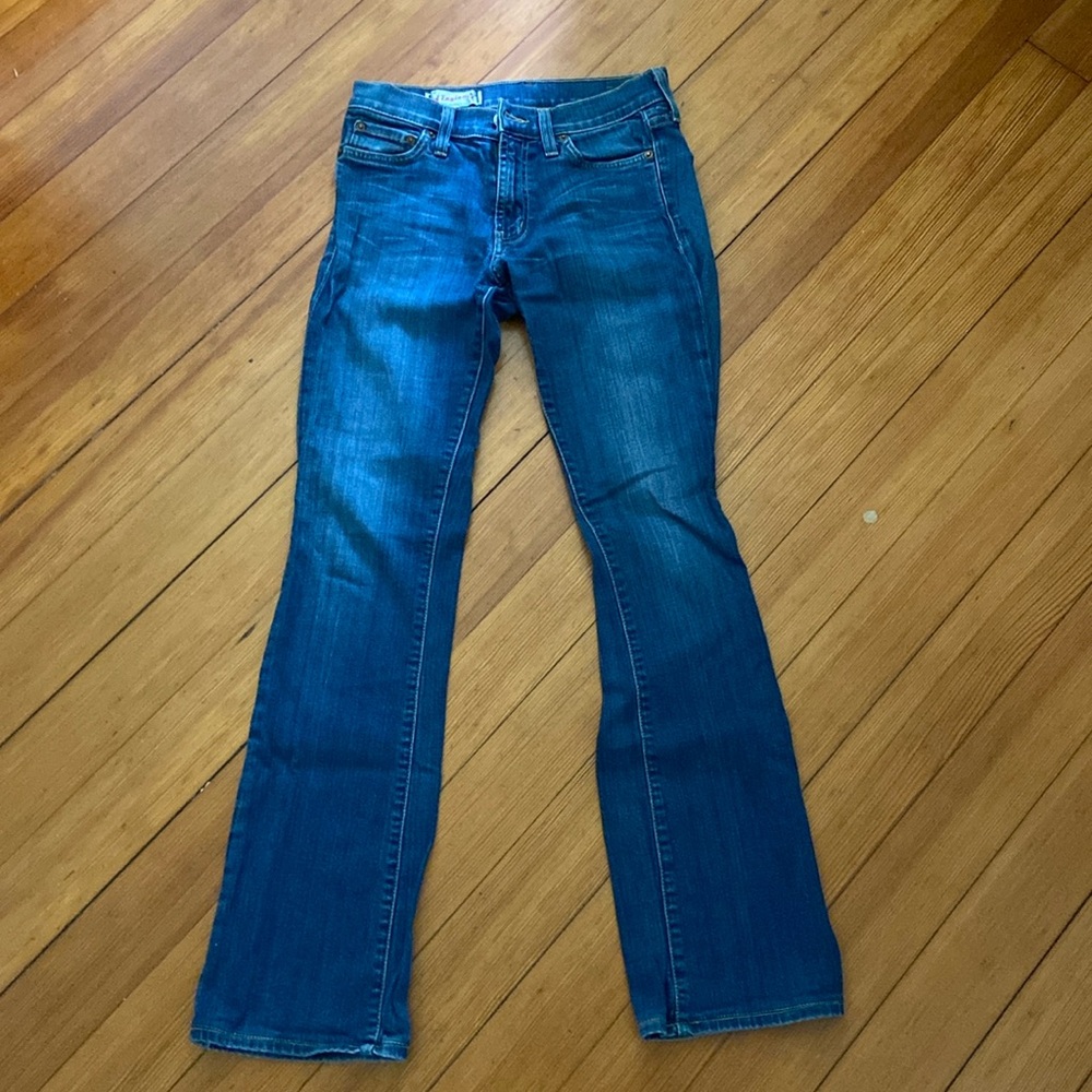 Red Engine vintage boot leg blue jeans (size 27)